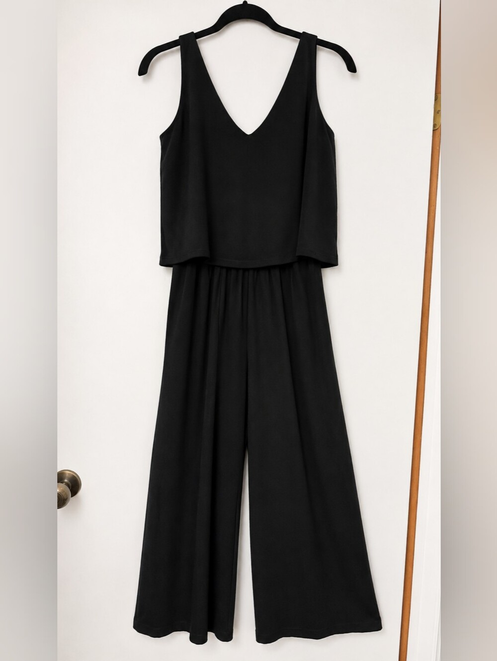 Tahari Black Jumpsuit Size Small Wide Leg Sleeveless